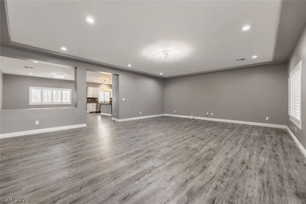 8200 Duncan Peak, Las Vegas, NV 89139