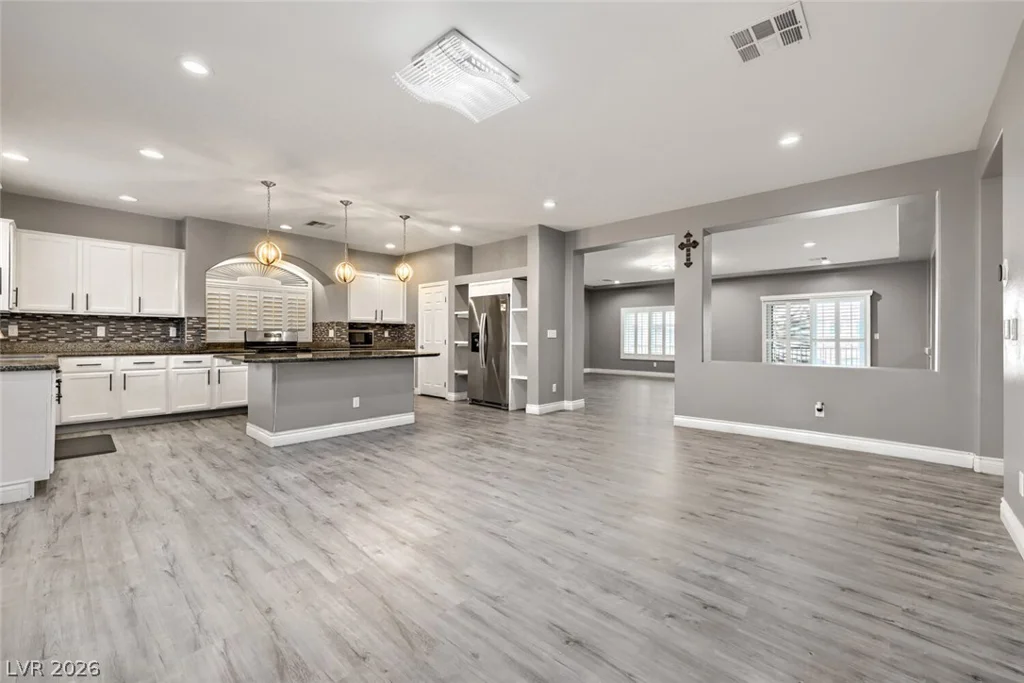 8200 Duncan Peak, Las Vegas, NV 89139