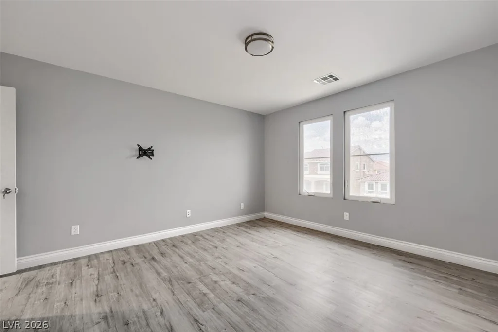 8200 Duncan Peak, Las Vegas, NV 89139