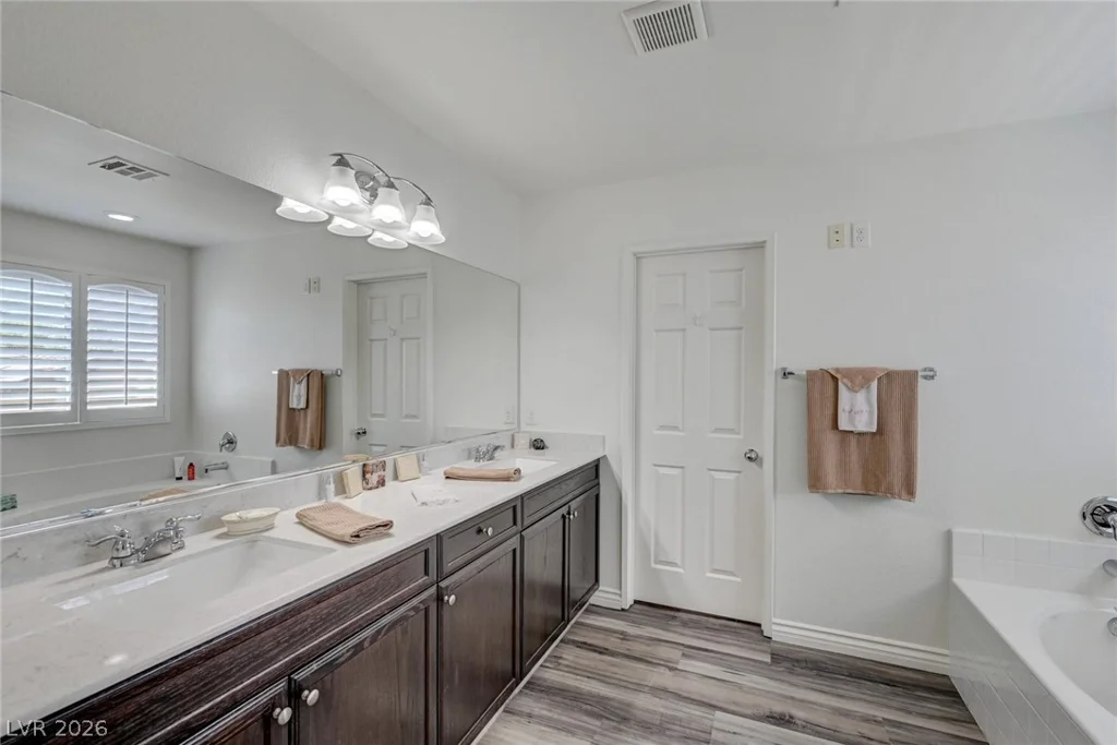 6980 Walden Park, Las Vegas, NV 89166