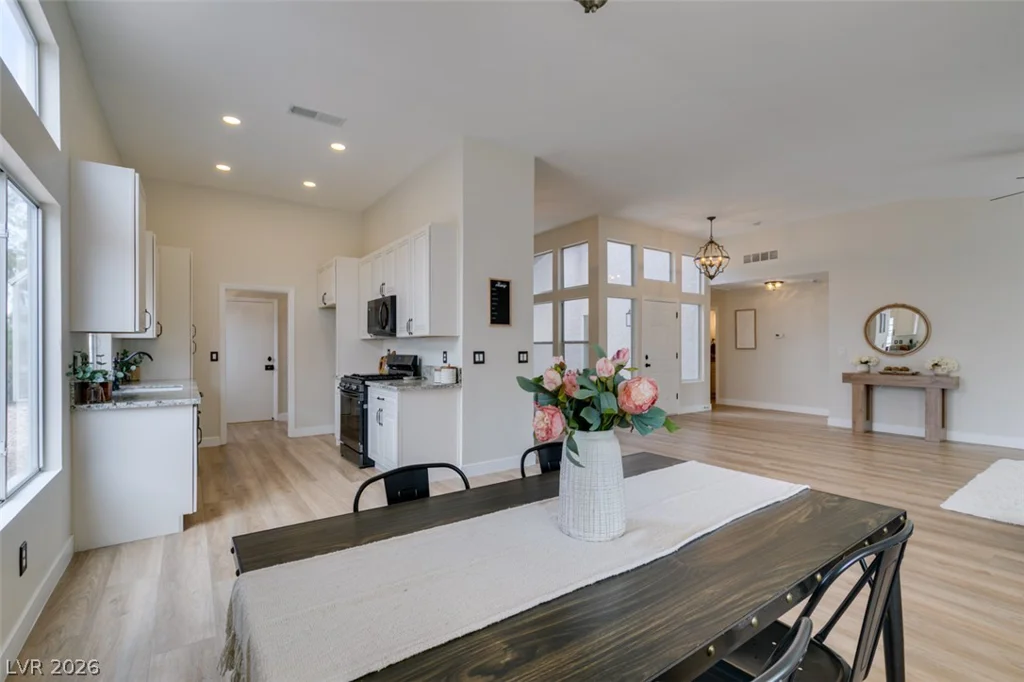 2052 Angel Falls, Henderson, NV 89074