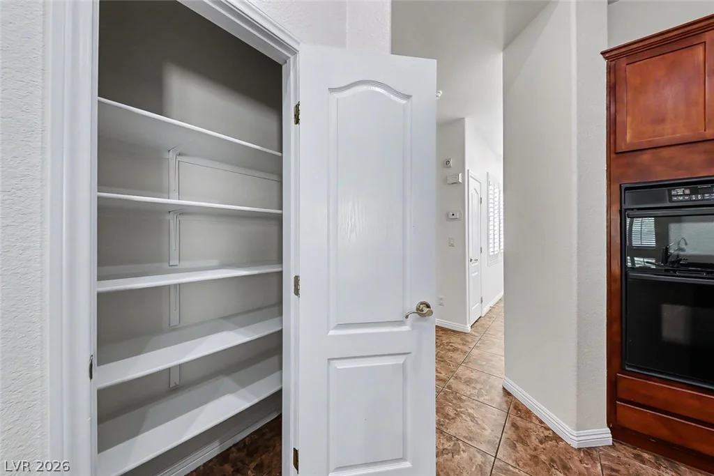 8117 Orchard Glen, Las Vegas, NV 89131