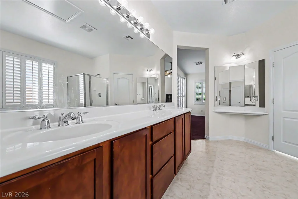 8117 Orchard Glen, Las Vegas, NV 89131