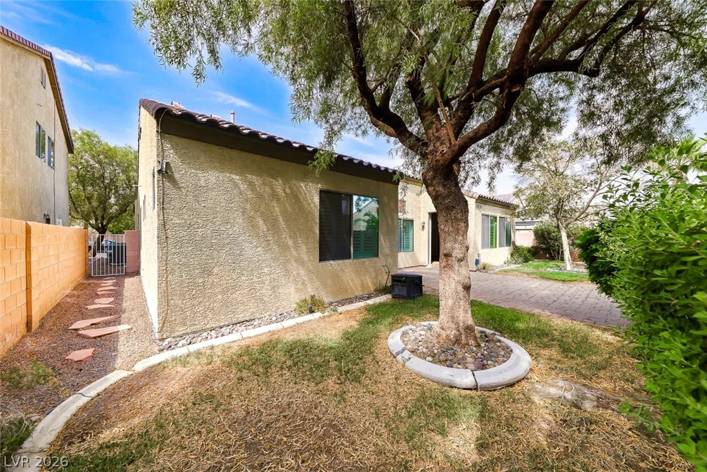 8117 Orchard Glen, Las Vegas, NV 89131