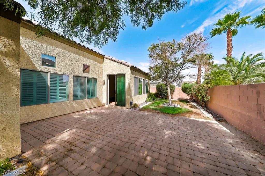 8117 Orchard Glen, Las Vegas, NV 89131
