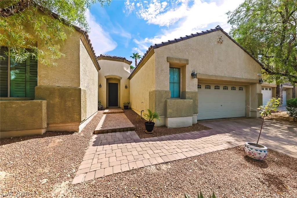 8117 Orchard Glen, Las Vegas, NV 89131