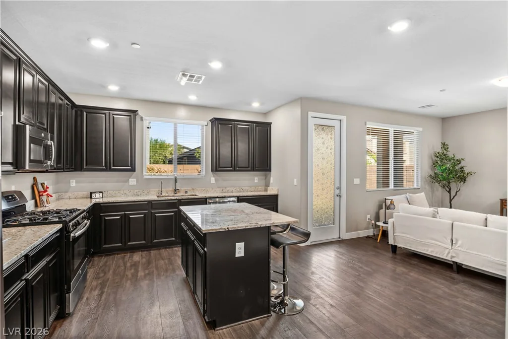 936 Lotus Falls, Henderson, NV 89052