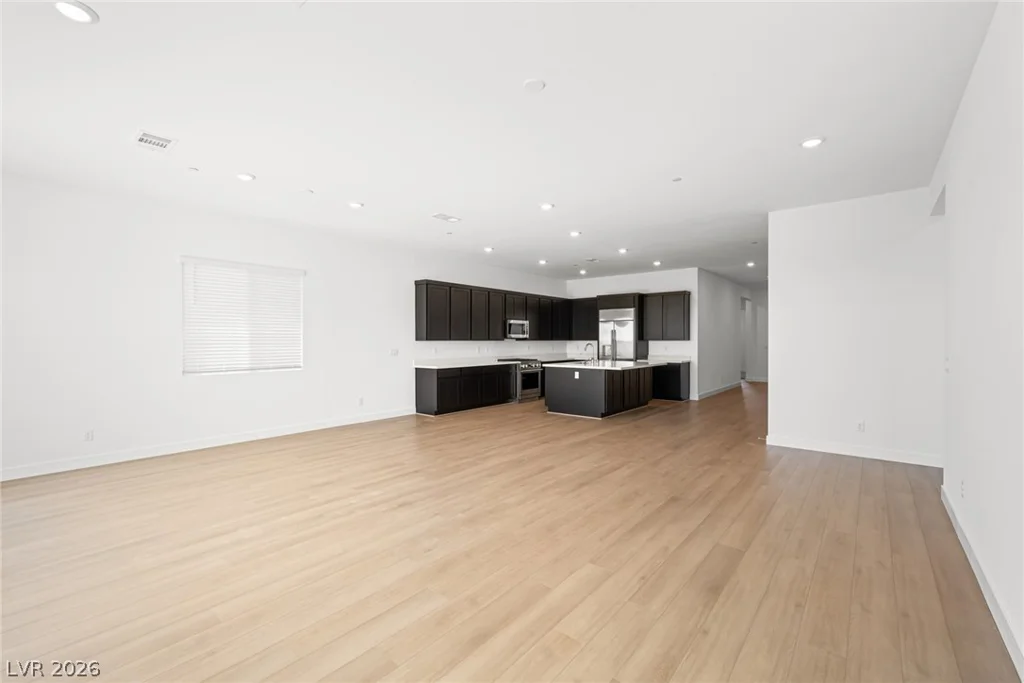 10478 Diana Summit, Las Vegas, NV 89143