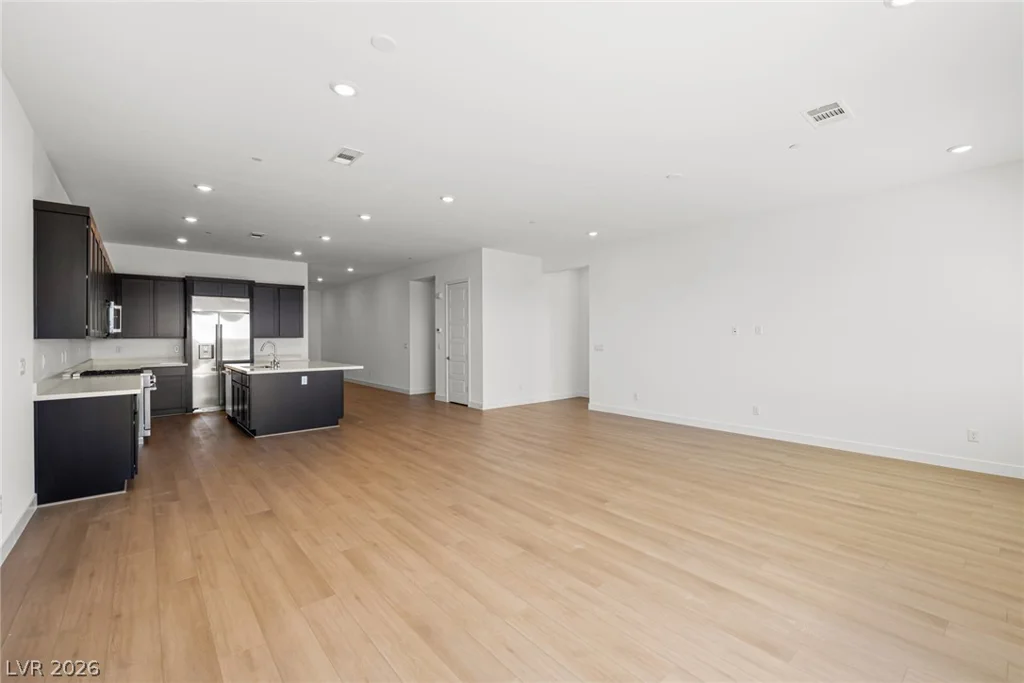 10478 Diana Summit, Las Vegas, NV 89143