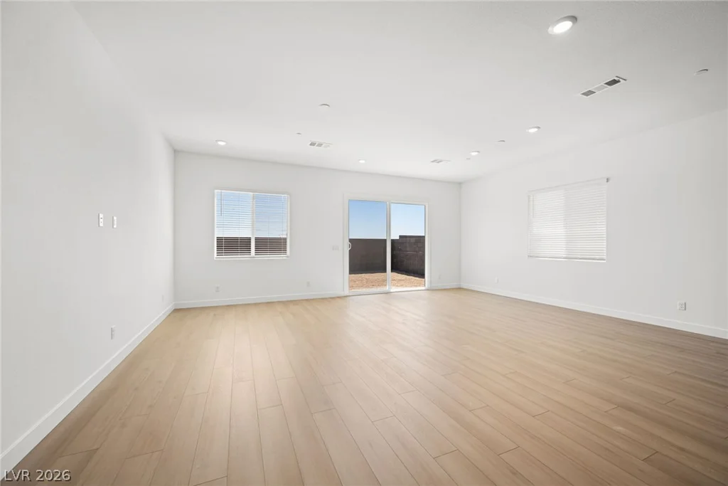 10478 Diana Summit, Las Vegas, NV 89143