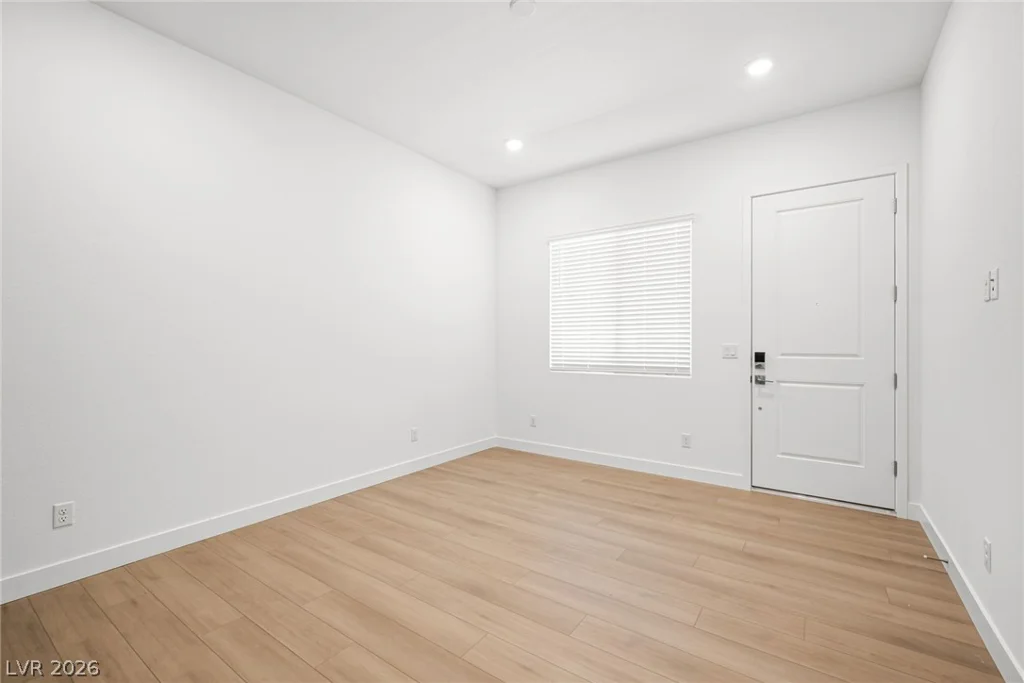 10478 Diana Summit, Las Vegas, NV 89143