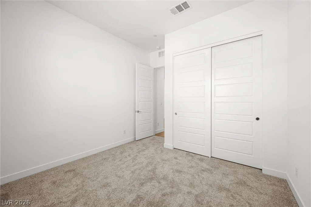 10478 Diana Summit, Las Vegas, NV 89143