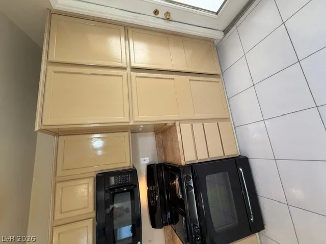 9042 Iron Crow, Las Vegas, NV 89147