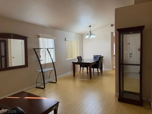 9042 Iron Crow, Las Vegas, NV 89147