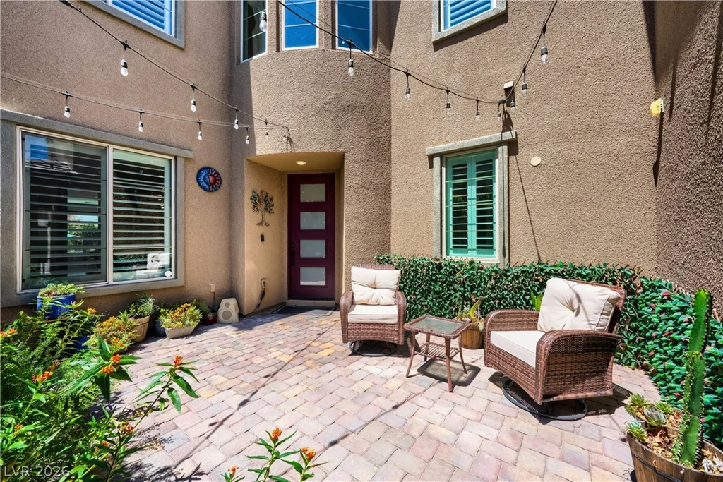 12439 Iron Bluff, Las Vegas, NV 89138
