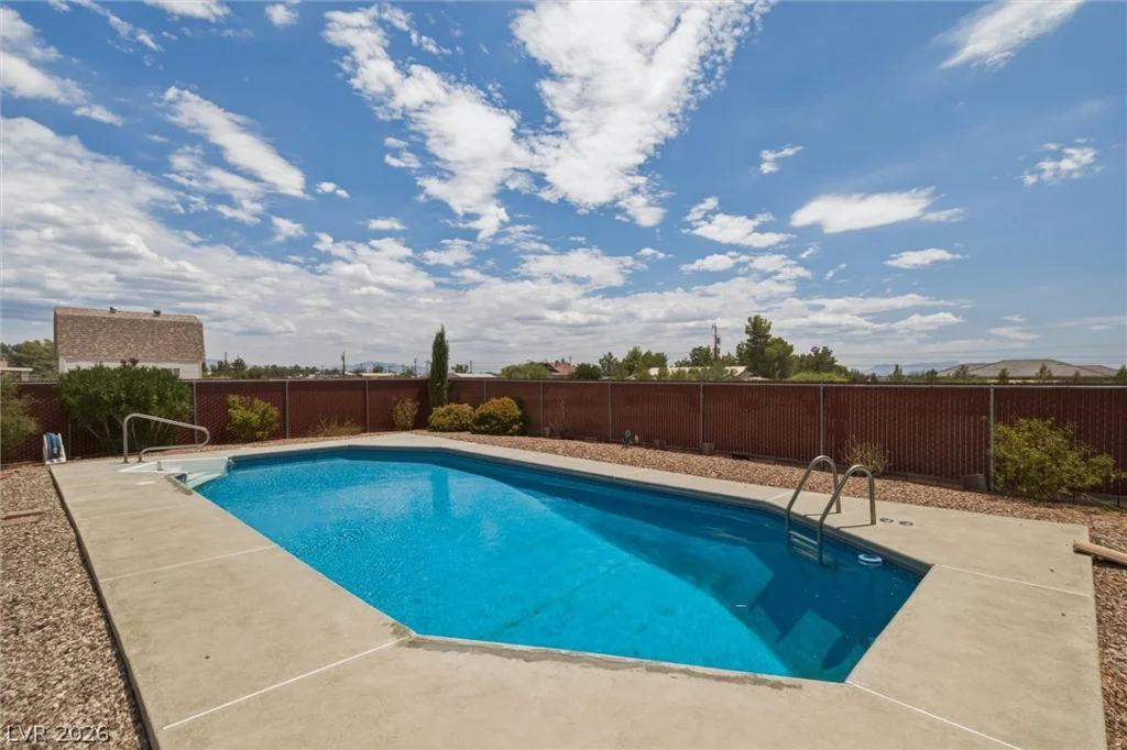 841 Falcon, Pahrump, NV 89048