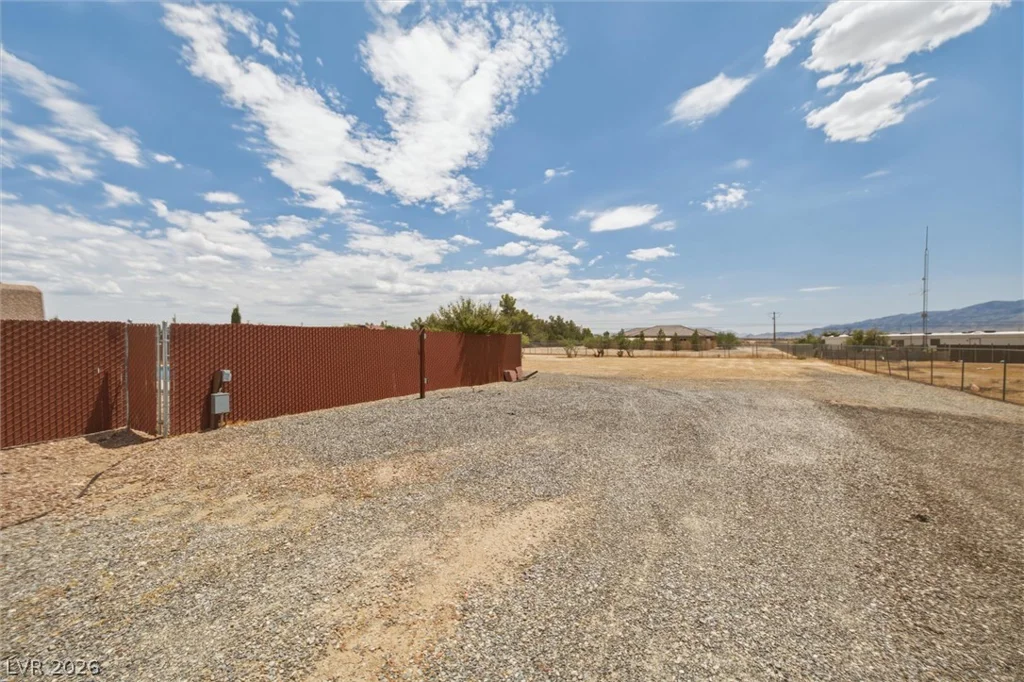 841 Falcon, Pahrump, NV 89048