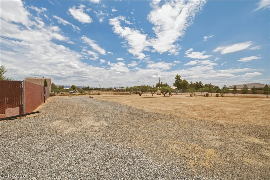 841 Falcon, Pahrump, NV 89048