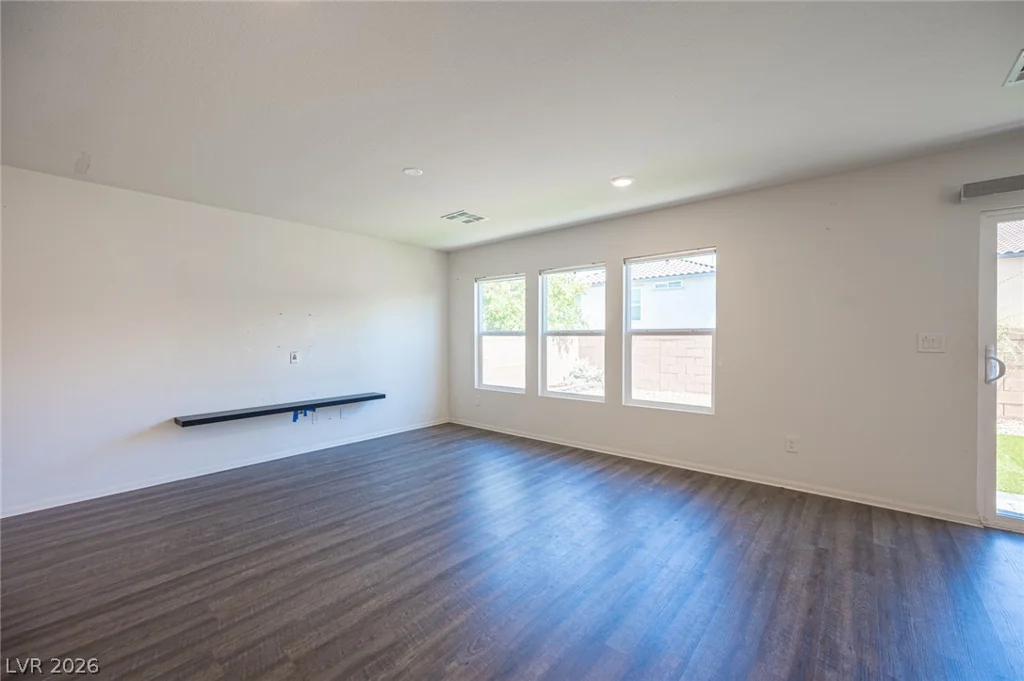 5548 Anshan, Las Vegas, NV 89148