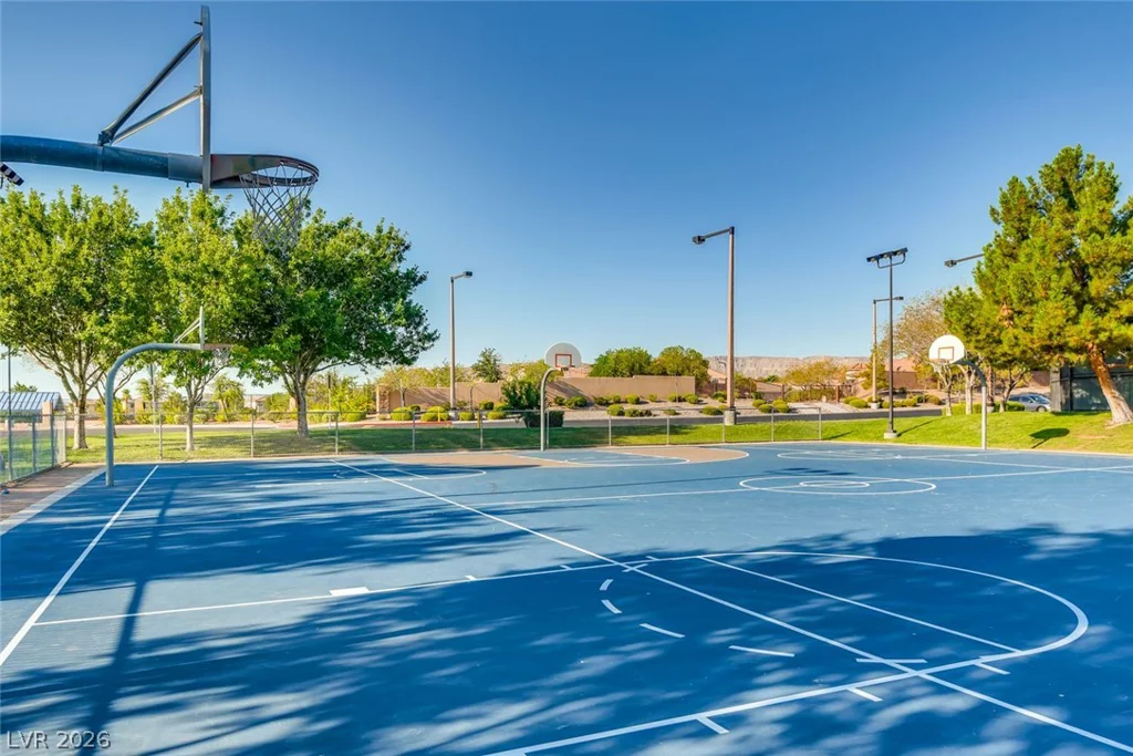 304 McHenry, Las Vegas, NV 89144