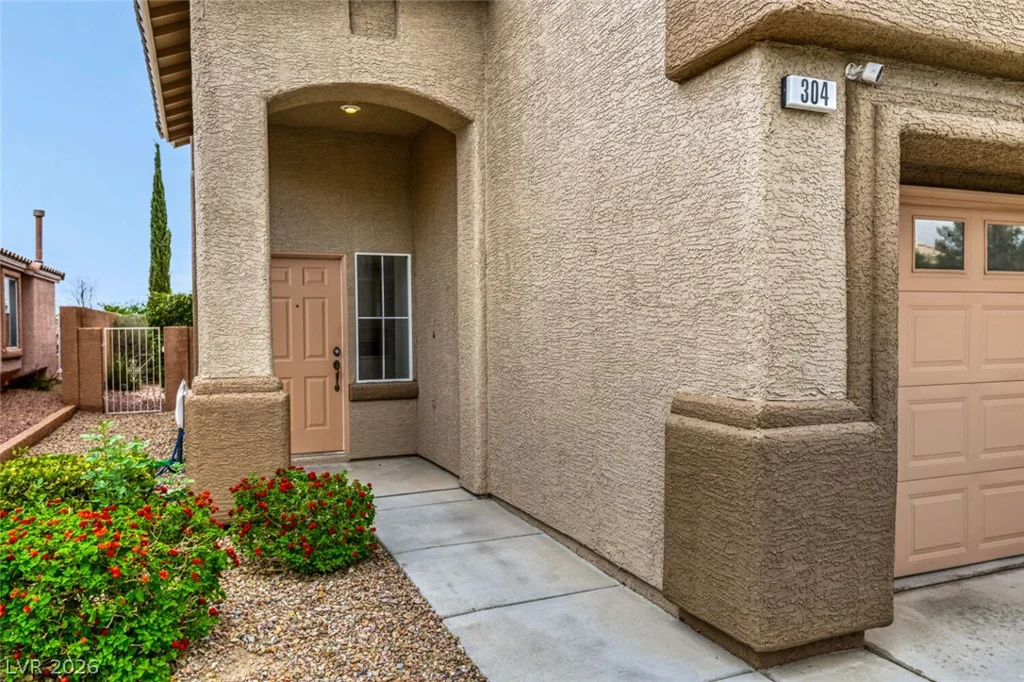 304 McHenry, Las Vegas, NV 89144