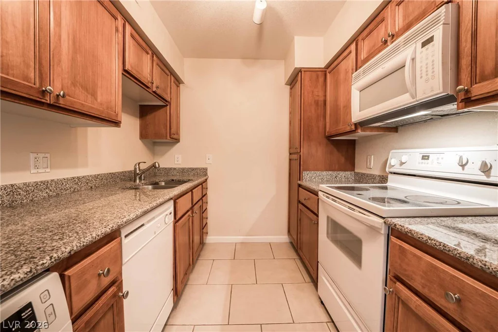 2831 GEARY, Las Vegas, NV 89109