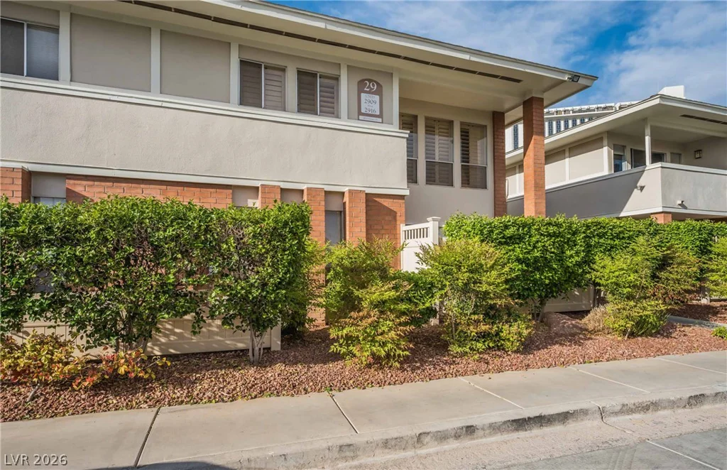 2831 GEARY, Las Vegas, NV 89109