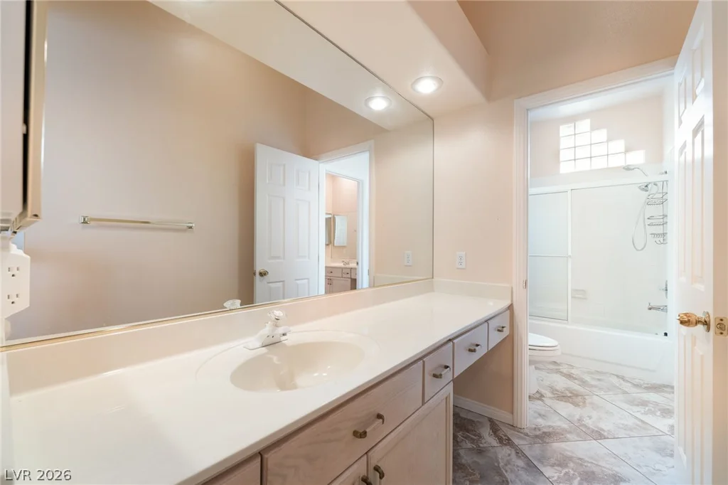 3775 Rick Stratton, Las Vegas, NV 89120