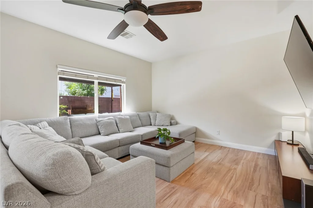 10637 Axis Mountain, Las Vegas, NV 89166