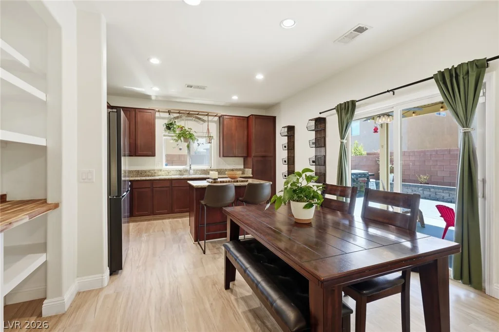 10637 Axis Mountain, Las Vegas, NV 89166