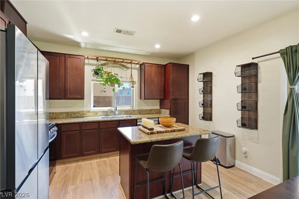 10637 Axis Mountain, Las Vegas, NV 89166