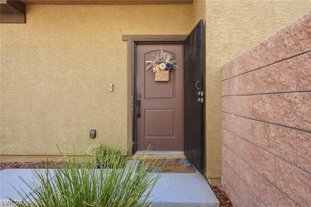 10637 Axis Mountain, Las Vegas, NV 89166