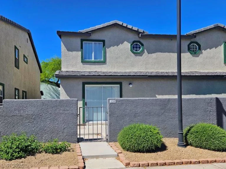 5218 Pat, Las Vegas, NV 89118