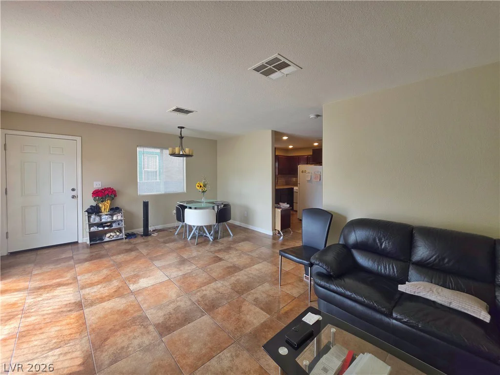 5218 Pat, Las Vegas, NV 89118