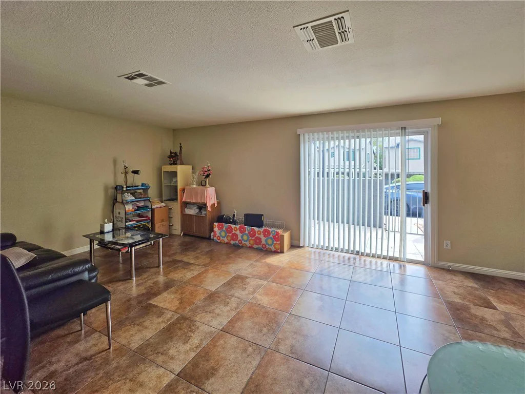 5218 Pat, Las Vegas, NV 89118