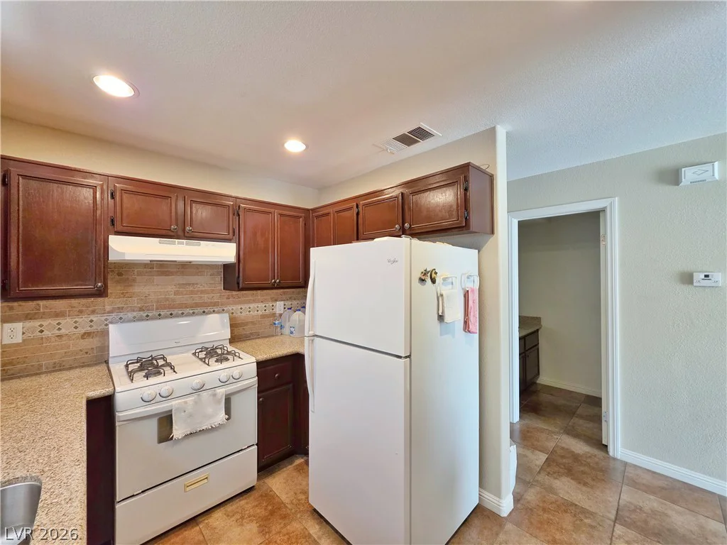 5218 Pat, Las Vegas, NV 89118