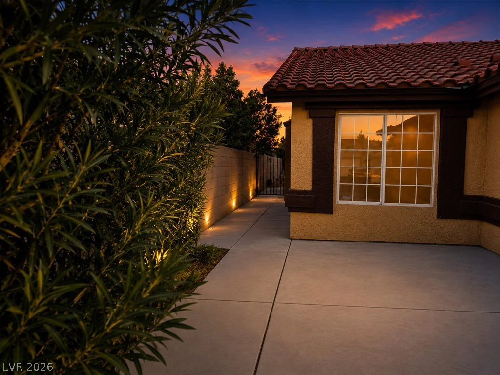 4021 Lighthouse, Las Vegas, NV 89110