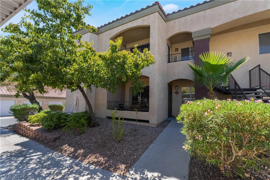 7885 Flamingo, Las Vegas, NV 89147