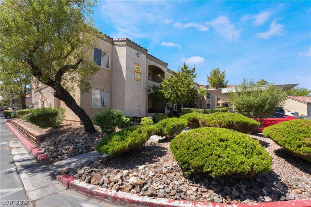 7885 Flamingo, Las Vegas, NV 89147