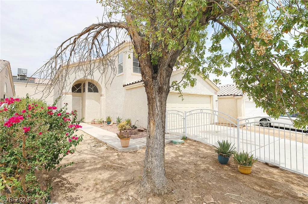 7220 Scenic Hills, Las Vegas, NV 89128