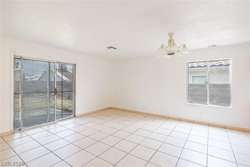 7220 Scenic Hills, Las Vegas, NV 89128