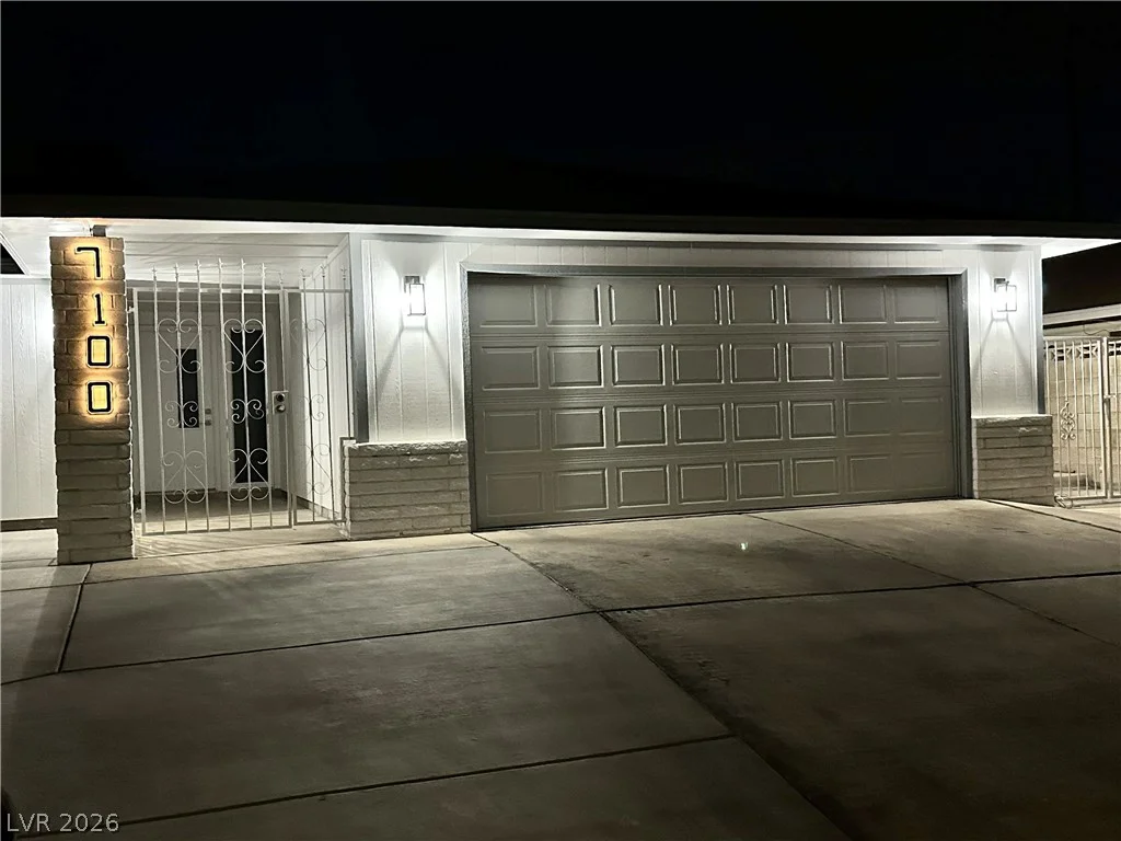 7100 Raincloud, Las Vegas, NV 89145