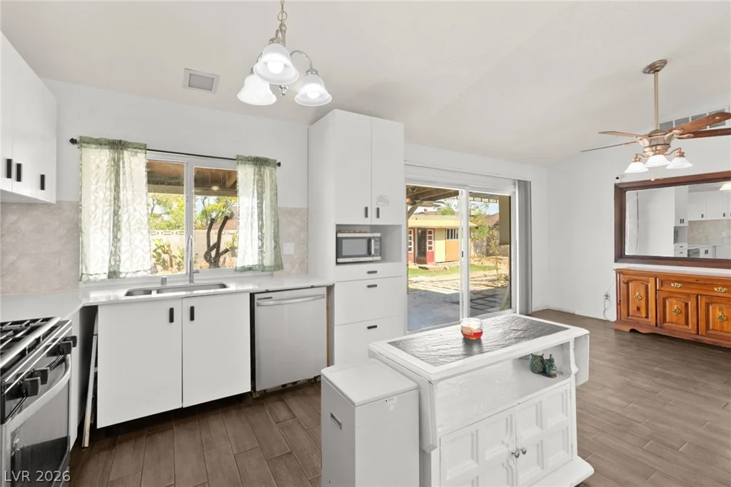 2529 Lakeside, Las Vegas, NV 89108