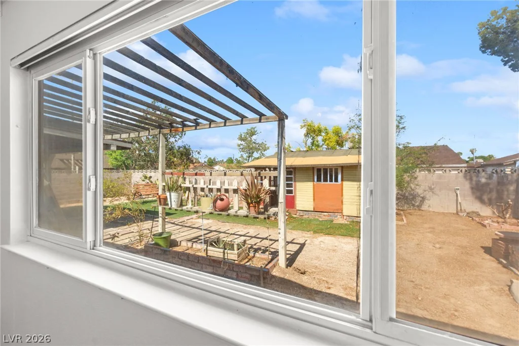 2529 Lakeside, Las Vegas, NV 89108