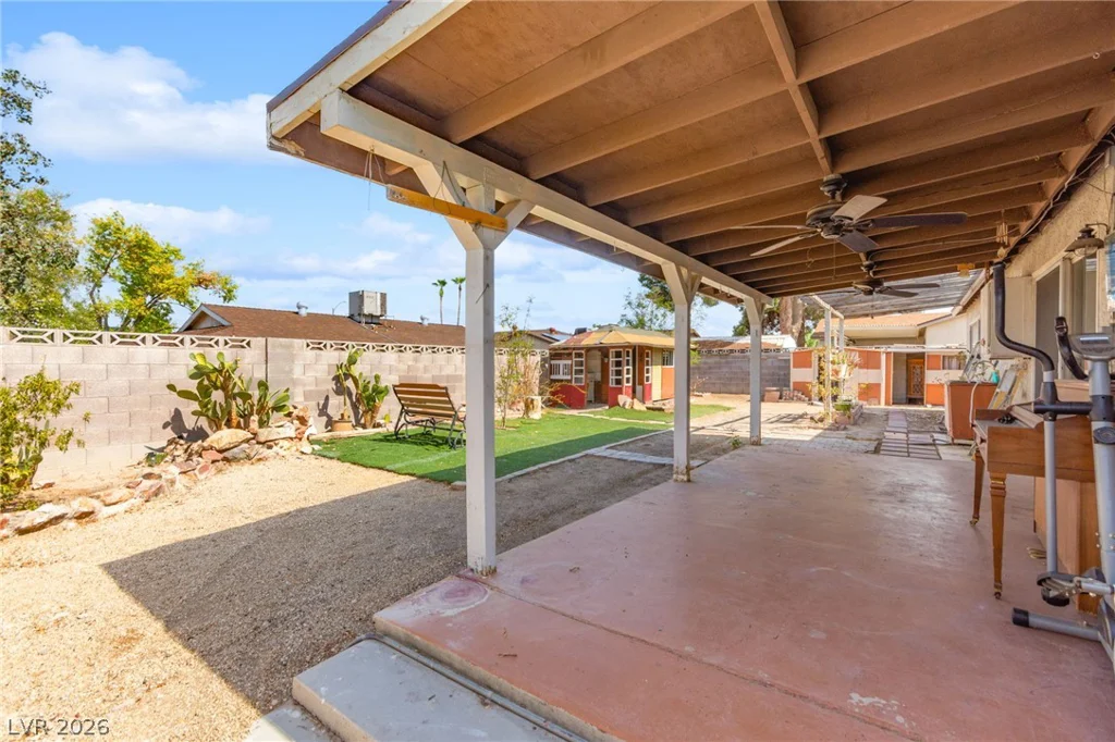 2529 Lakeside, Las Vegas, NV 89108