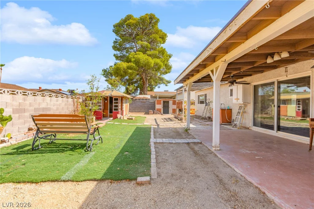2529 Lakeside, Las Vegas, NV 89108