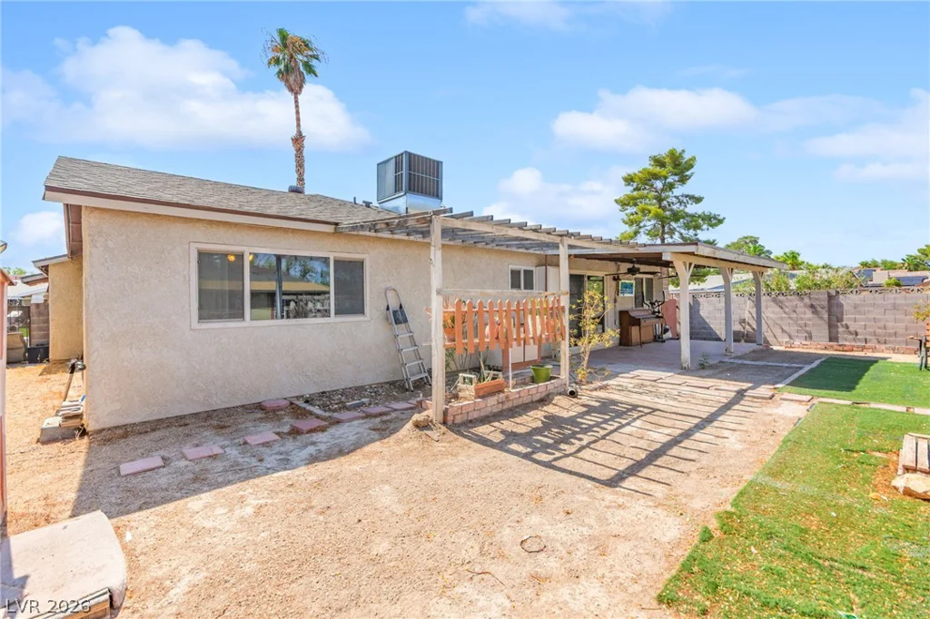 2529 Lakeside, Las Vegas, NV 89108