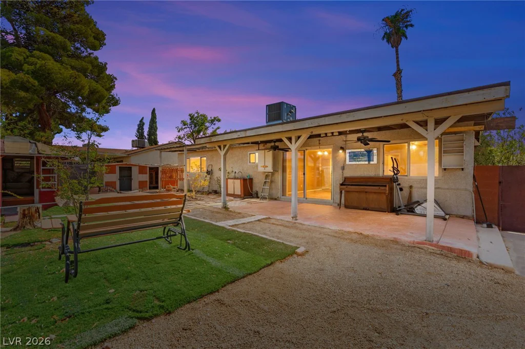 2529 Lakeside, Las Vegas, NV 89108