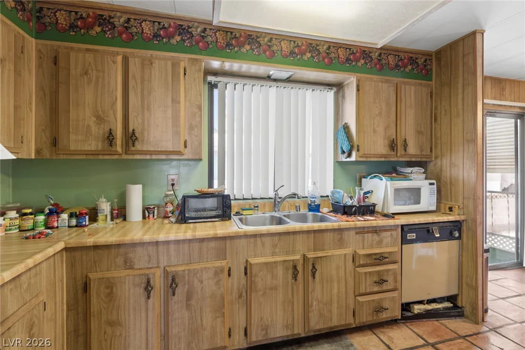 4583 Royal Club, Las Vegas, NV 89103