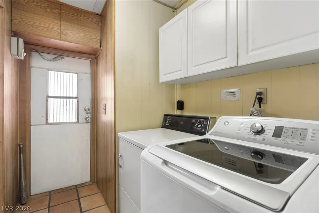 4583 Royal Club, Las Vegas, NV 89103